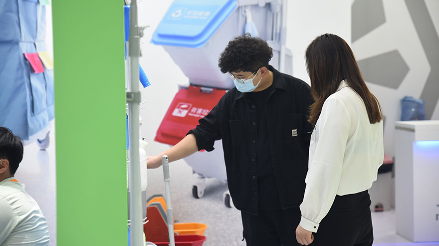 【花絮】第二十八屆廣州酒店用品展覽會(huì)正式開幕,施達(dá)清潔設(shè)備閃亮登場