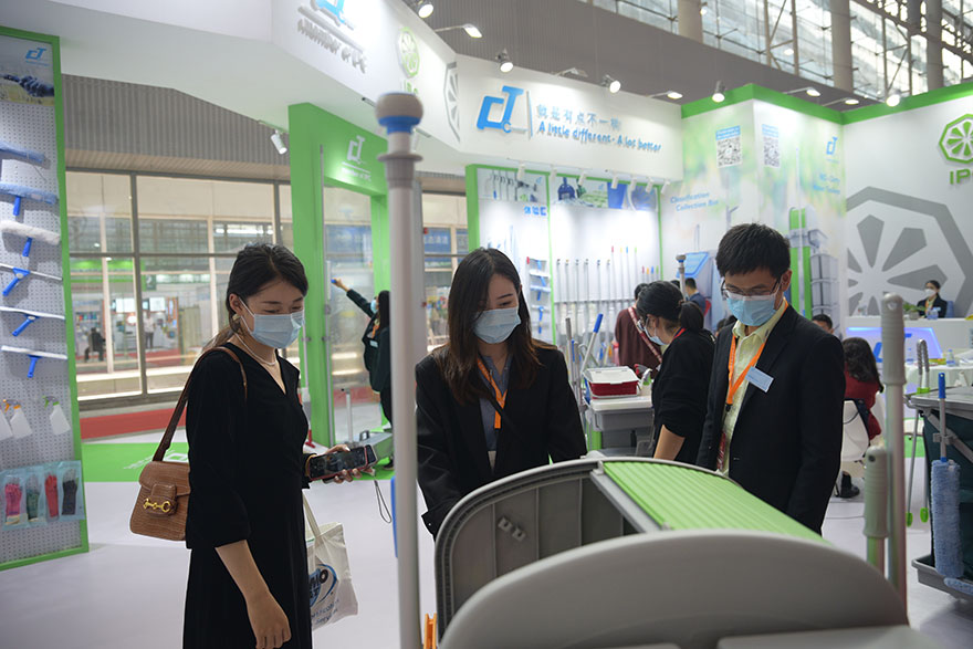 【花絮】第二十八屆廣州酒店用品展覽會(huì)正式開幕,施達(dá)清潔設(shè)備閃亮登場